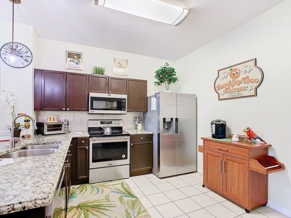 Themed 3-Bedroom Townhome w/Private Pool Near Disney - Windsor Palms 3 Townhouse