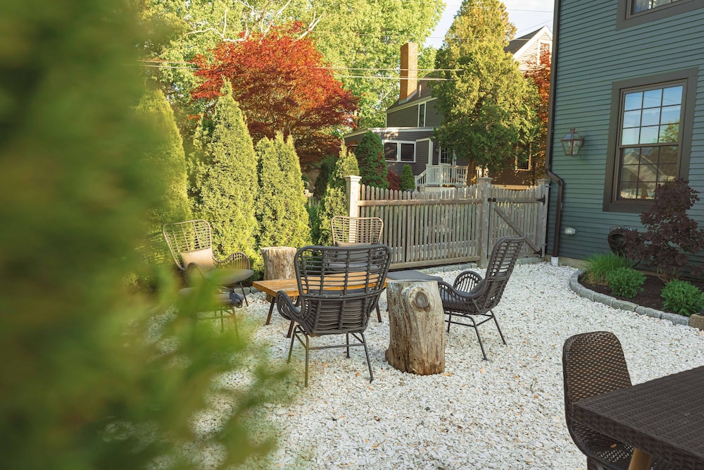 Great Island Inn