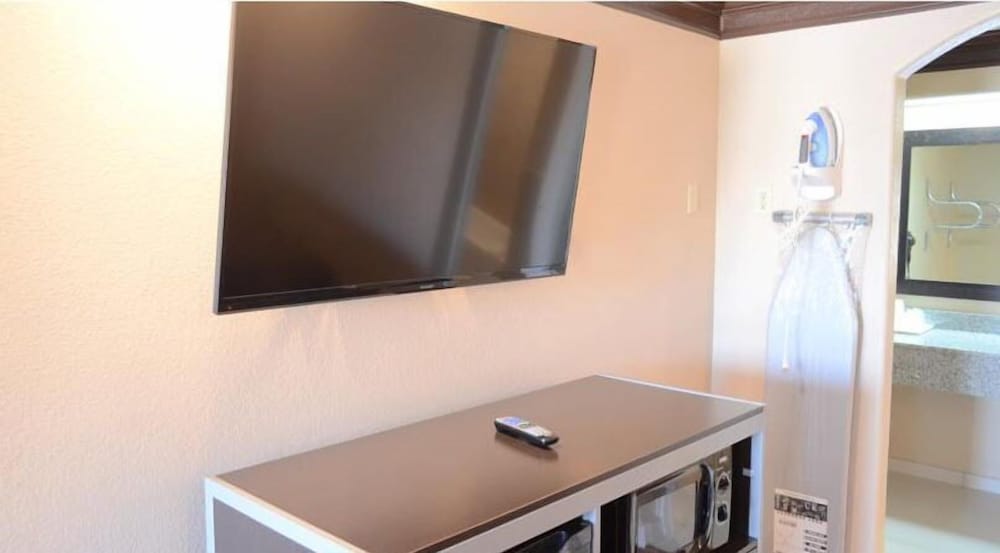 Regency Inn - Property Image 18
