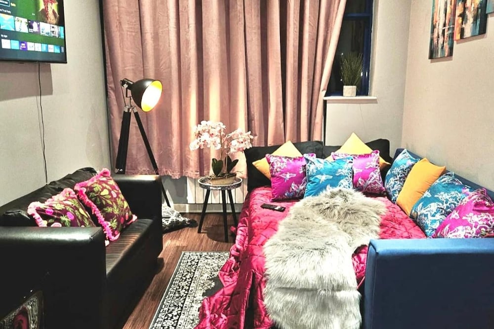 London Heathrow Luxury Apartment - Fully Equipped