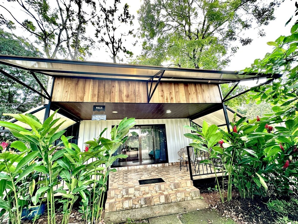 Almendros Eco-Villas