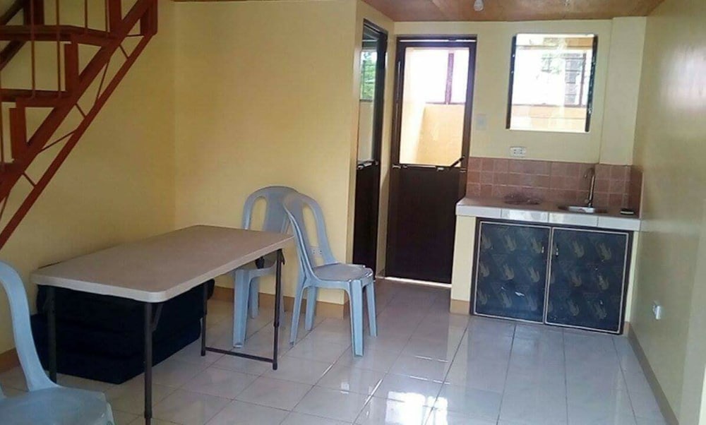 Sunday Cocoon Guesthouse 1