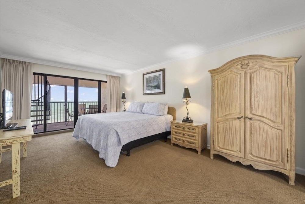 Pointe Santo A44 3 Bedroom Condo