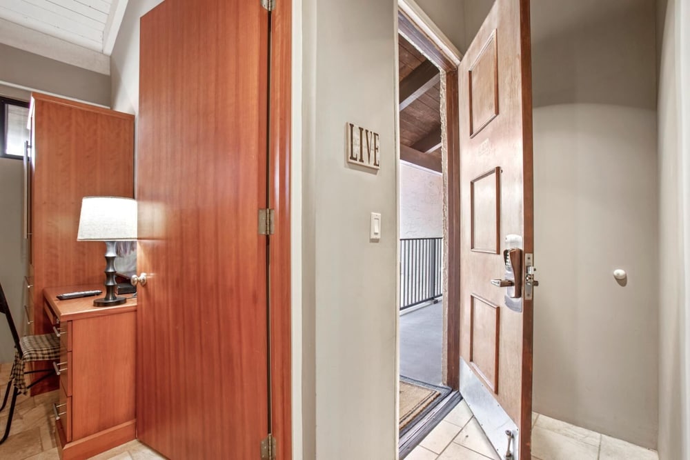Papakea 2 Free Rental Cars KBM Resorts Great Family Villa 2 Units, 6 Bedrooms Ml-1169