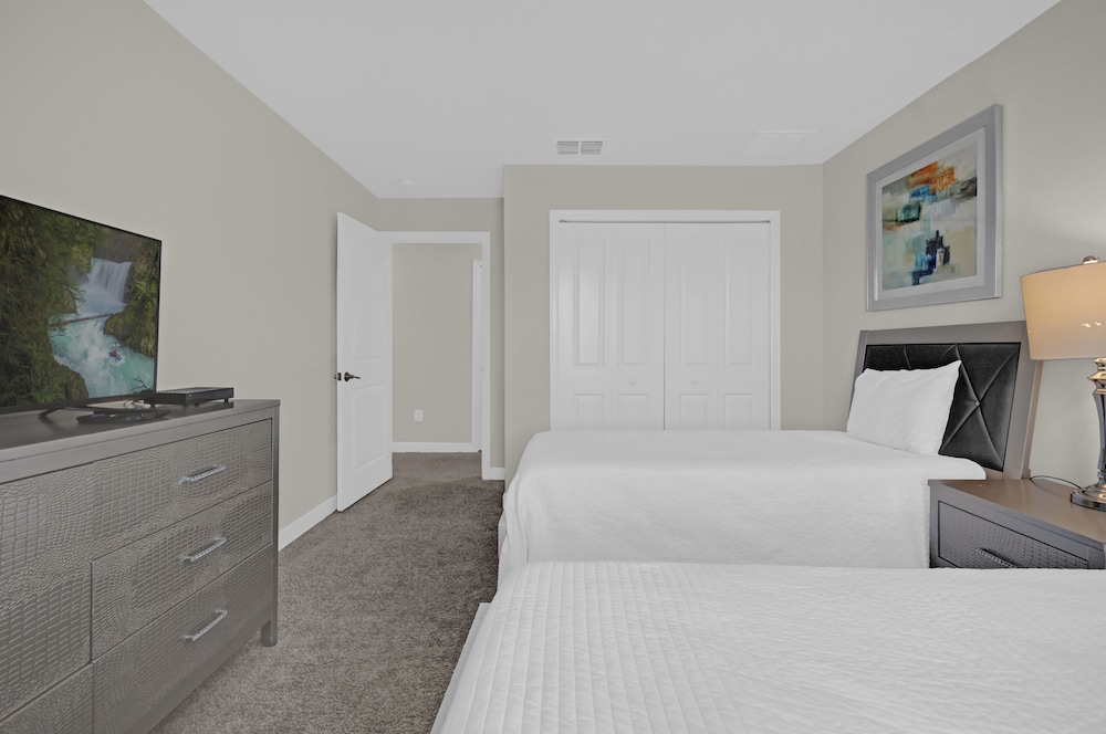 Luxury Davenport Home Perfect Family
