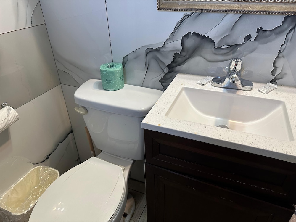 Hotel O Miami Inn & Suites Chicago Midway Airport