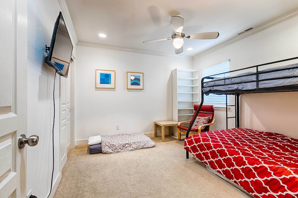 Petaluma Vacations - Peaceful Petaluma Getaway w/ Deck  Grill! - Property Image 5