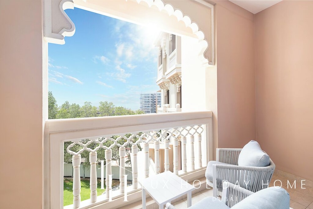 LUX The Grandeur Palm Garden View Suite