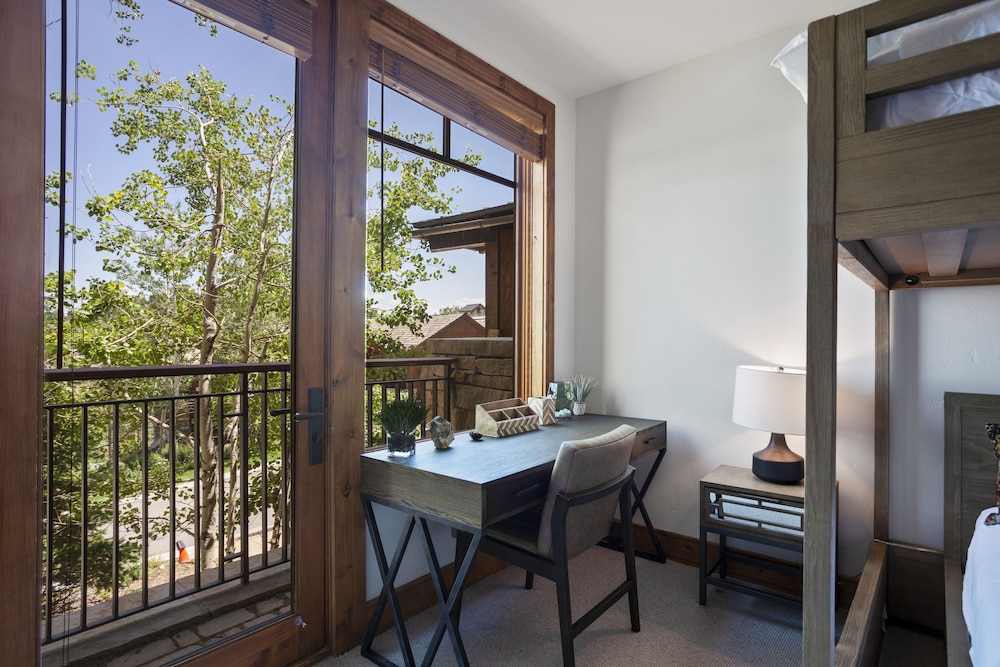 Shooting Star Lodge at Deer Valley Resort - Two Bedroom Residence #103 2 Condo