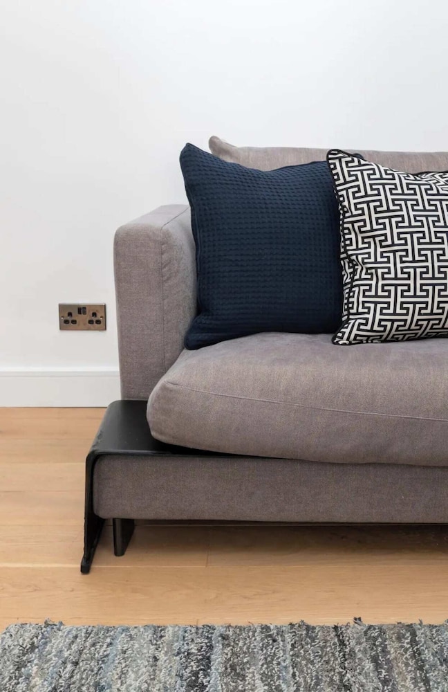 Bright & Stylish 2BD Flat - Brockley