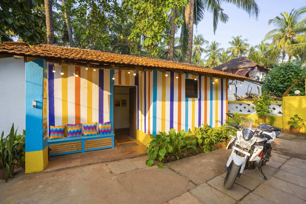 goSTOPS Lite Goa, Calangute