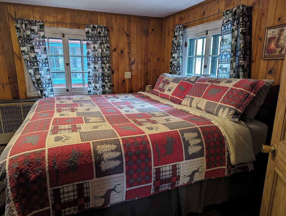 Ponderosa Pines Inn and Cabins