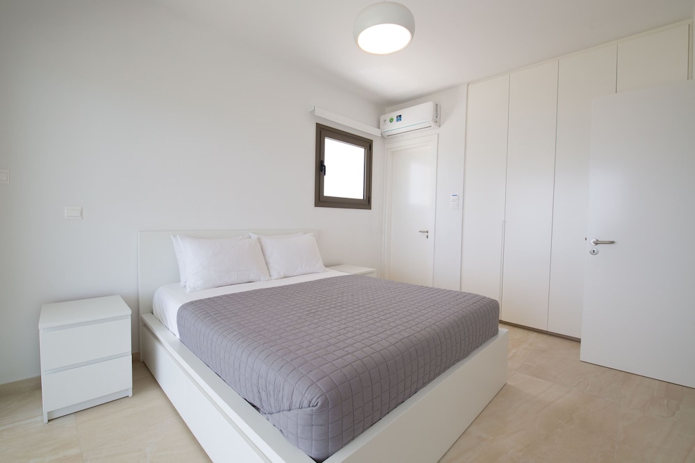 Phaedrus Living: Serenity Waves Villas No.2