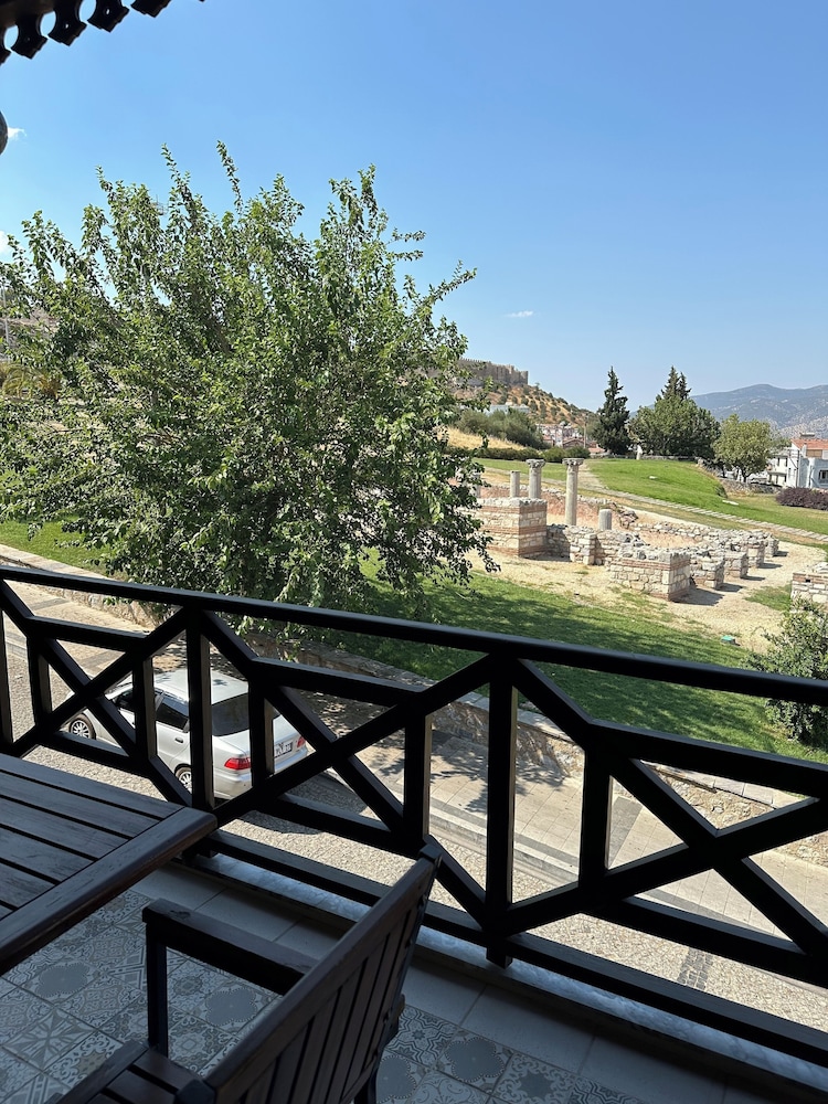 St.Johns hill boutique Ephesus