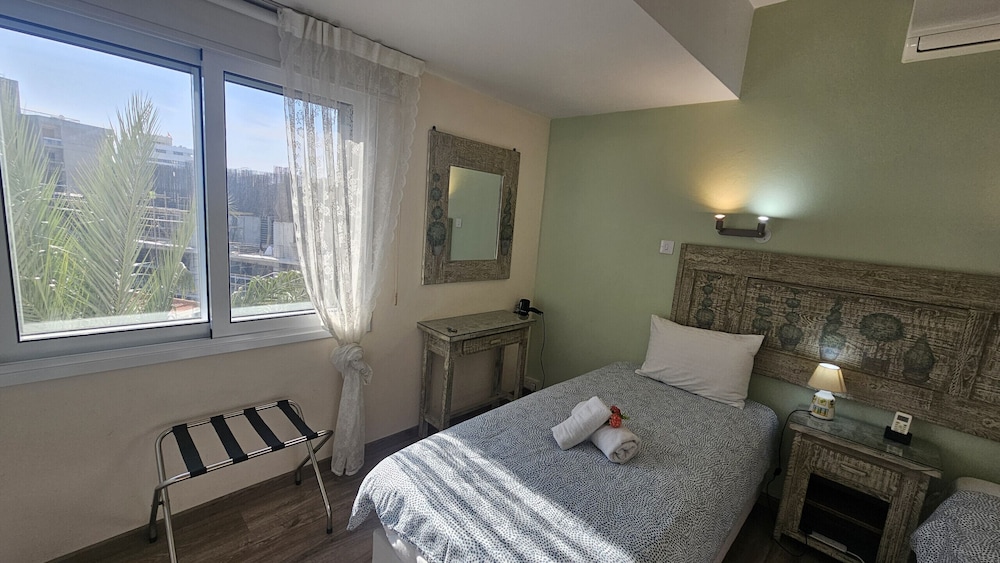 116 NIC 303 - Stay Vintage Central Suites