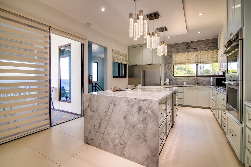 Luxury Oceanfront Villa Fully Staffed