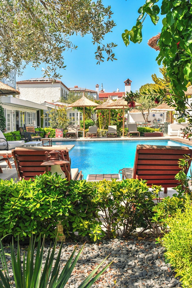 Bay C Otel - Image 13