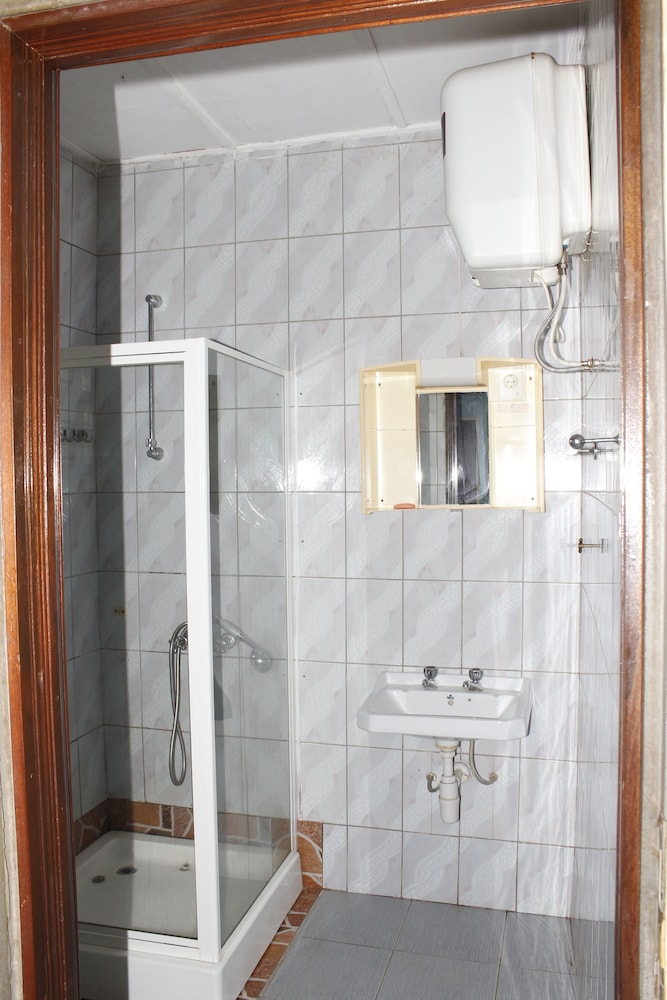 Adinkra Lodge