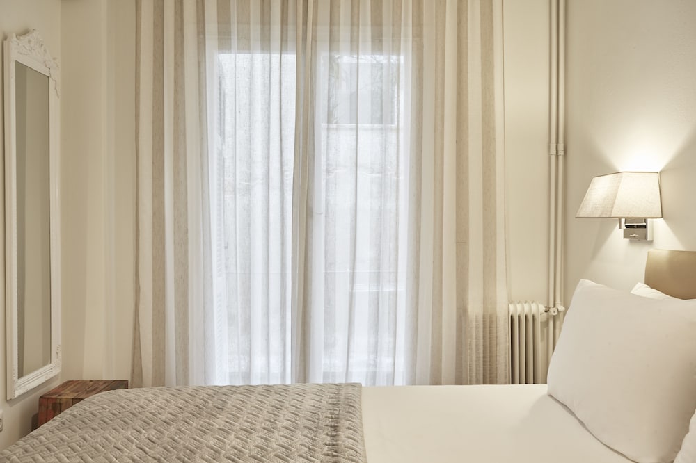 Cozy and Bright Apartment in Kolonaki