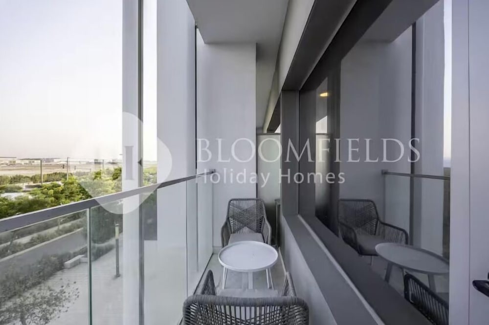 220 Bloomfields Snug STU Oasis Masdar