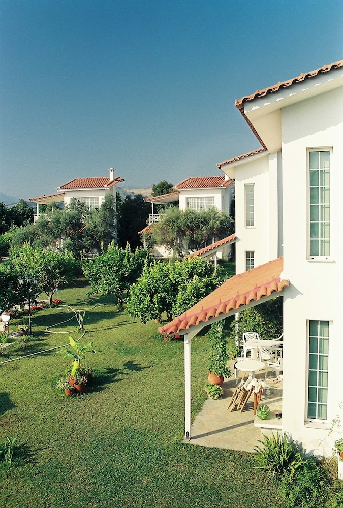 Nicolas Village Club