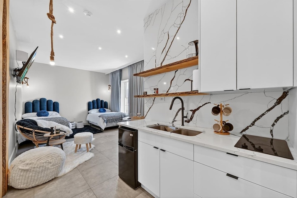 Hidden Lakefront Gem on a Gated Countryside Escape