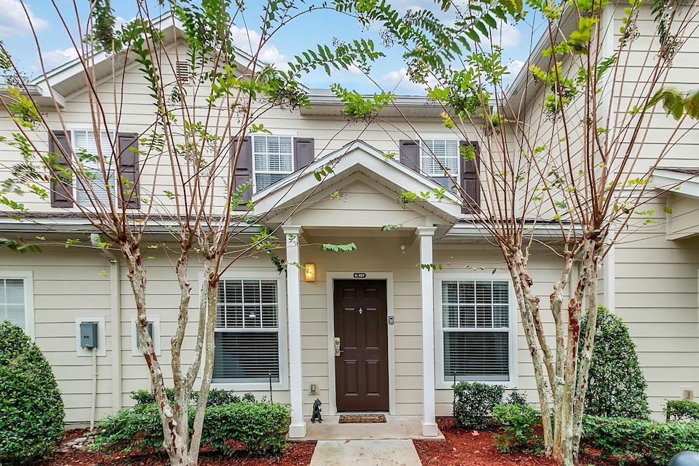 Lucaya Village 3040 #6-107 - Image 1