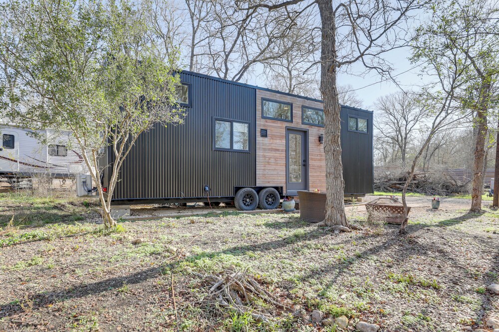 Hiking & Creek: Manor Tiny Home in Forest Retreat