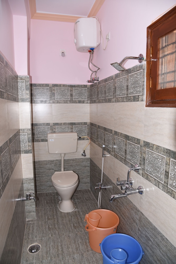 Anjani Mansion Guest House