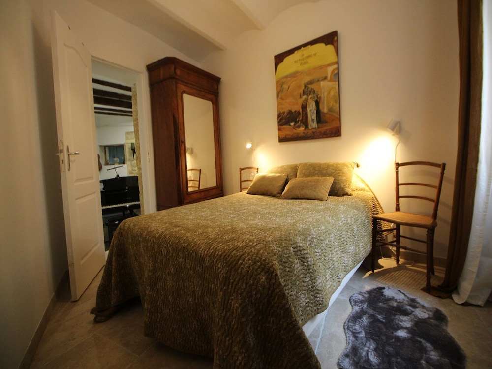 Scenic Villa With View of the Gardon River view 2