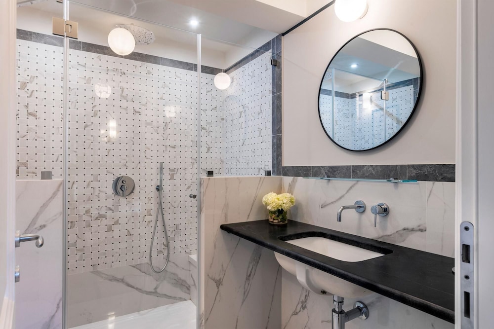 Impressive 4 Bedroom Apartment in Front of Pitti Palace Piazza Pitti I