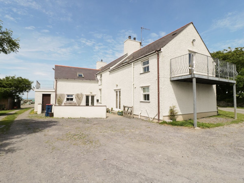 Bodegri Cottage view 4