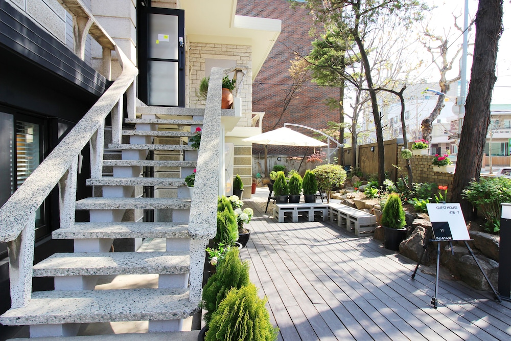 Hi Jun Guesthouse