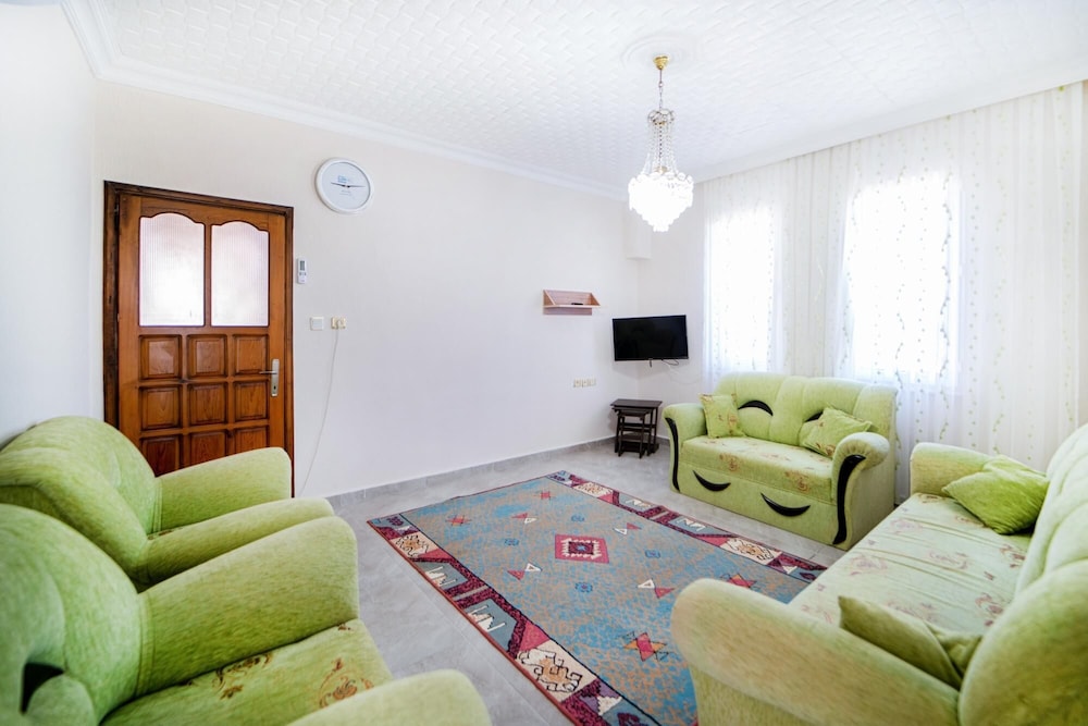 Spacious Flat With Terrace in Fethiye view 4