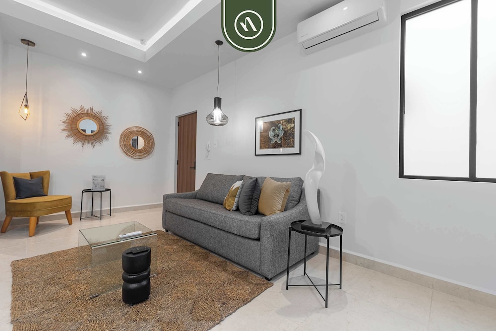 Brand New 1 BR Condo Right Next to the Malecon