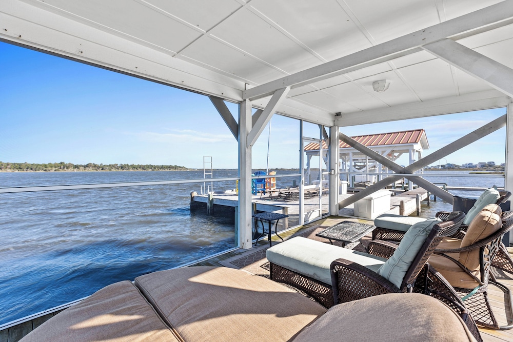 Permuda Private Island by Topsail Realty