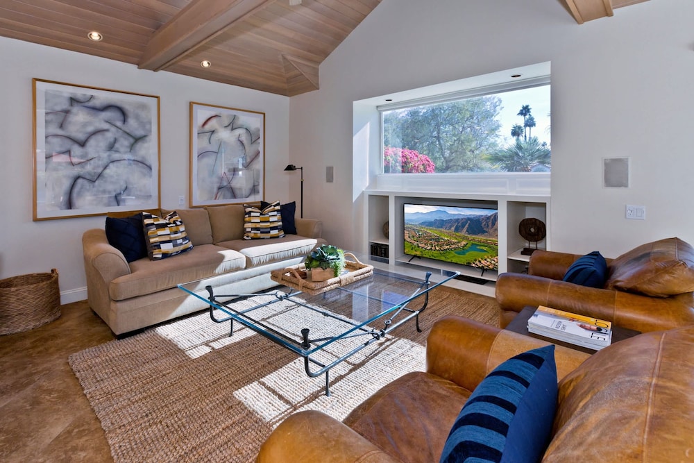 Casa Del Rio Luxe 3BR w Pool Spa Lake Views