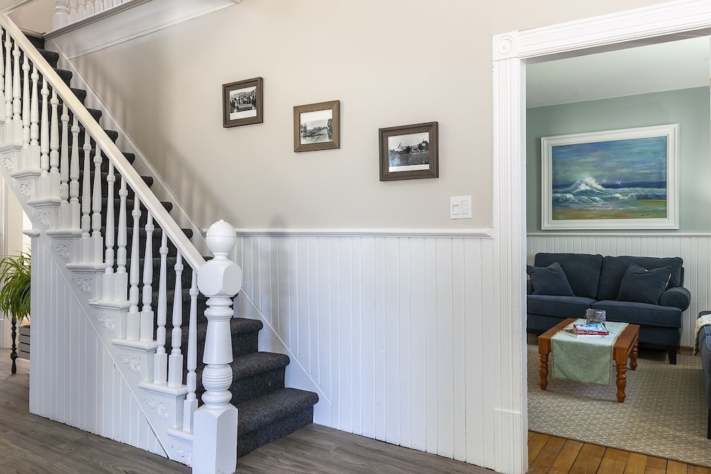 Rocklyn Inn Bed & Breakfast