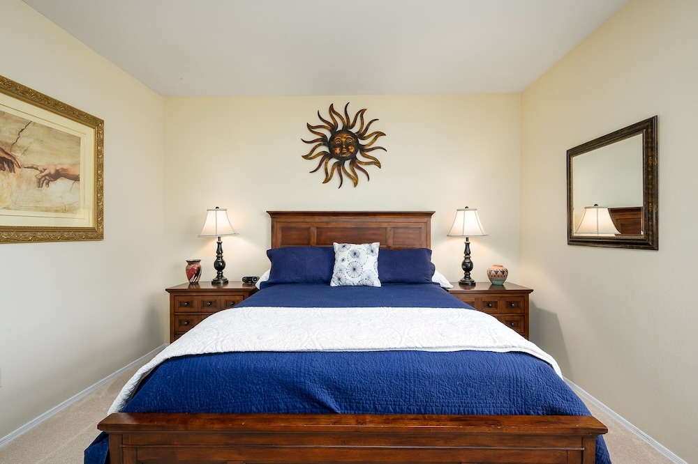 Signature Ii 2 Bedroom Condo