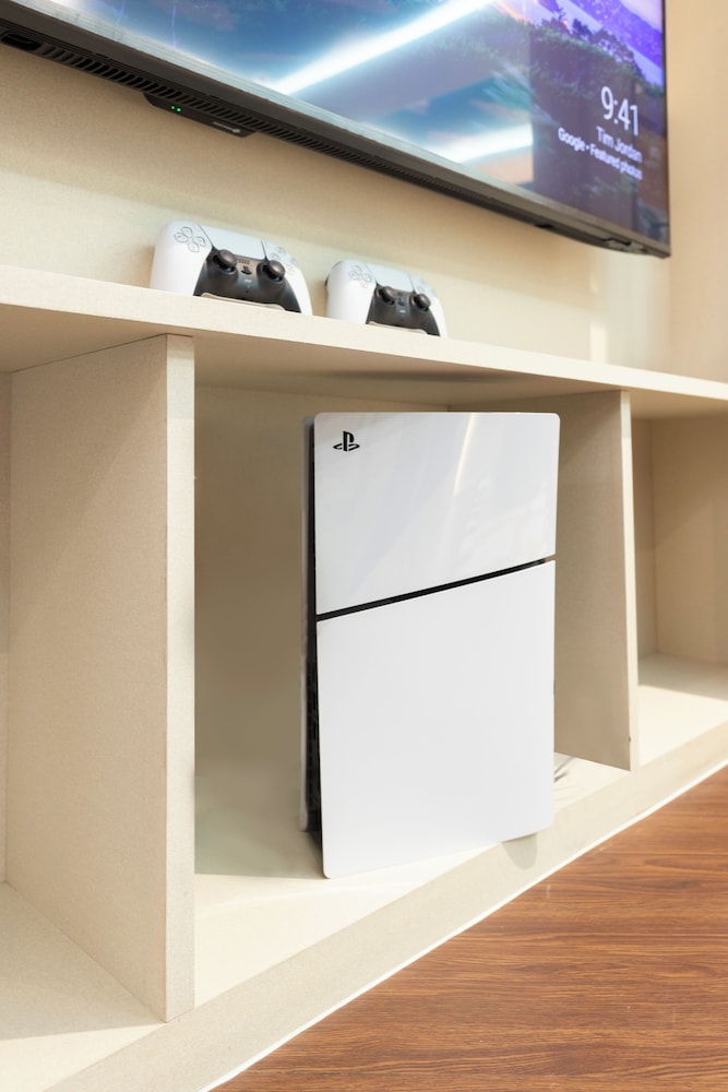 ASHLEY NEWAIR Menteng with Air Purifier