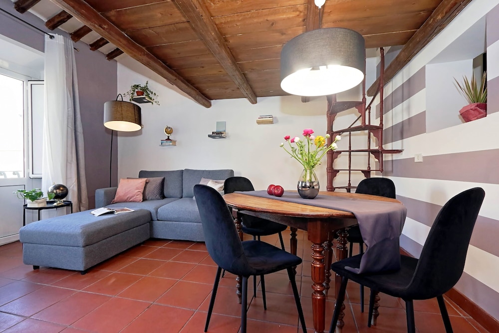 Pellegrino 2 - WR Apartments