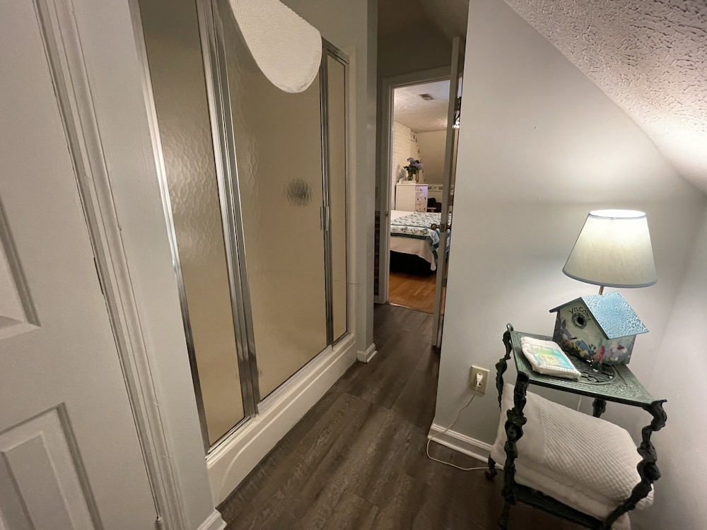Carriage Lane Inn