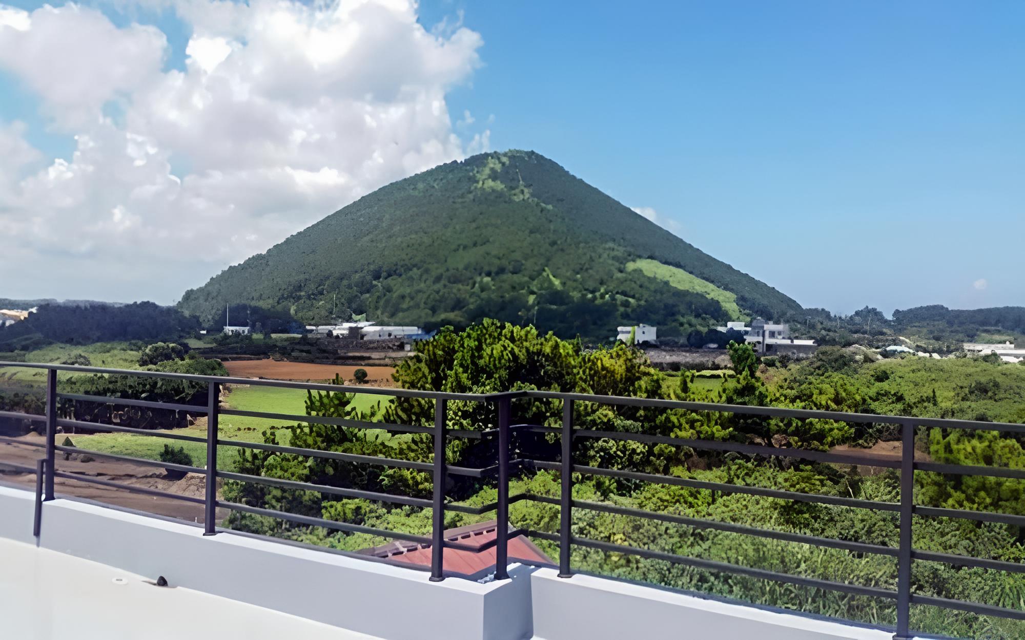 Jeju Ocean Pension view 3