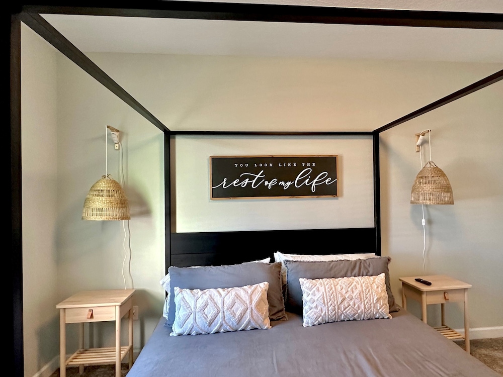 Luxurious Retreat Games & More