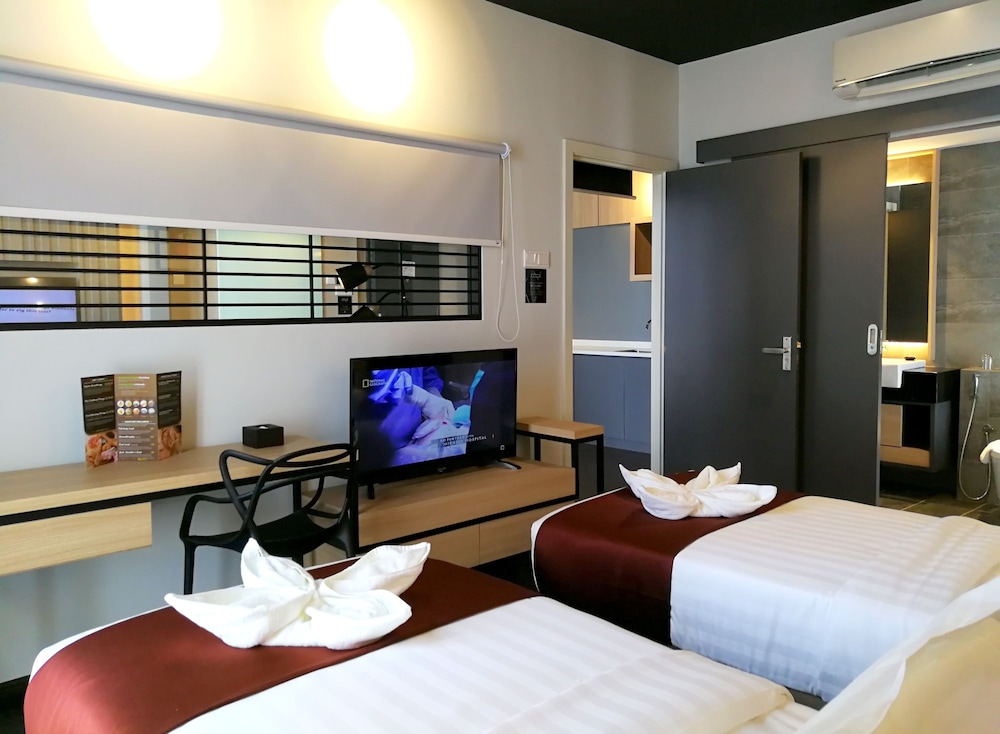 The Granite Luxury Hotel Penang 9