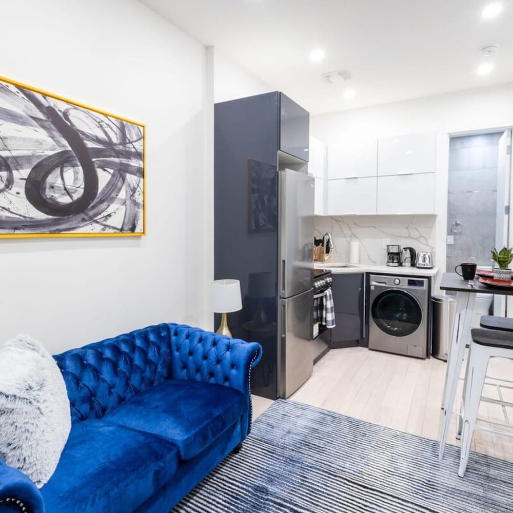 317-1an - New Modern 1BR W D Walk to Central Park