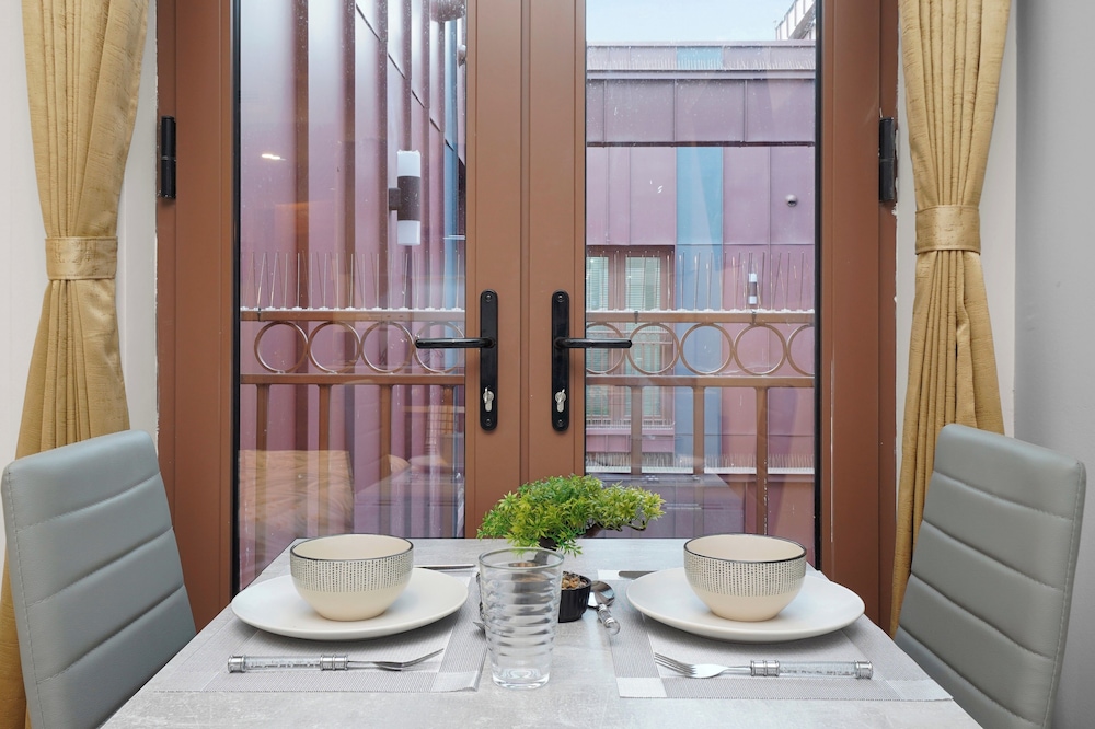 Ilford - East London Apartment - Greater London