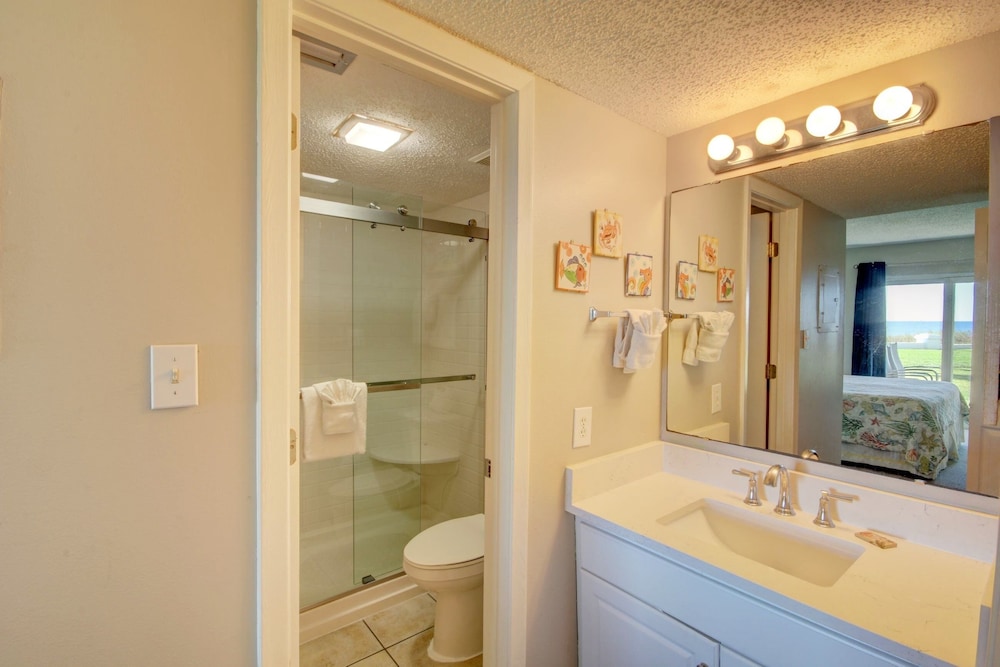 418 El Matador 2 Bedroom Condo