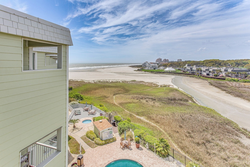 Steps to Beach: Myrtle Beach Condo w/ Resort Perks
