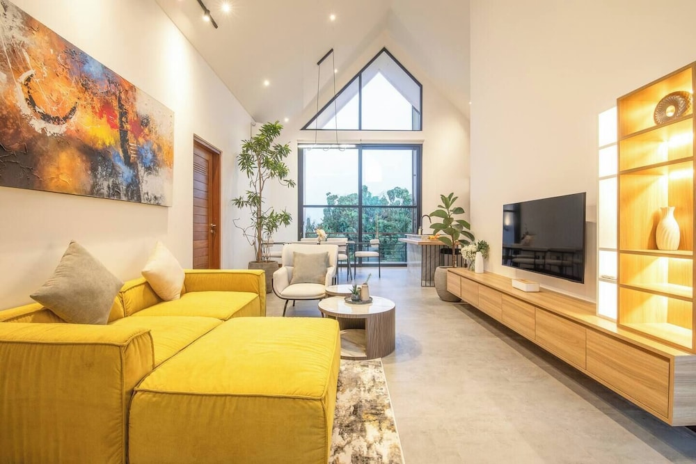 Elegant Villa Sinara 2BR With Sea View